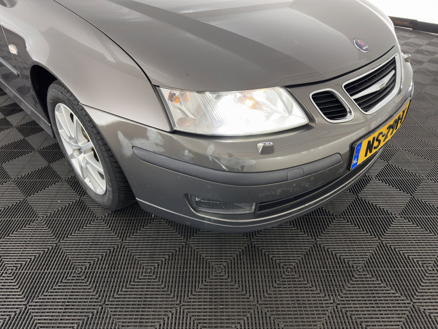 Saab 9-3 Cabrio 1.9 TiD Vector *AUT | NAVI-FULLMAP | LEATHER | ECC | PDC | CRUISE | HEATED-COMFORTSEATS | TOWBAR | 16''ALU*