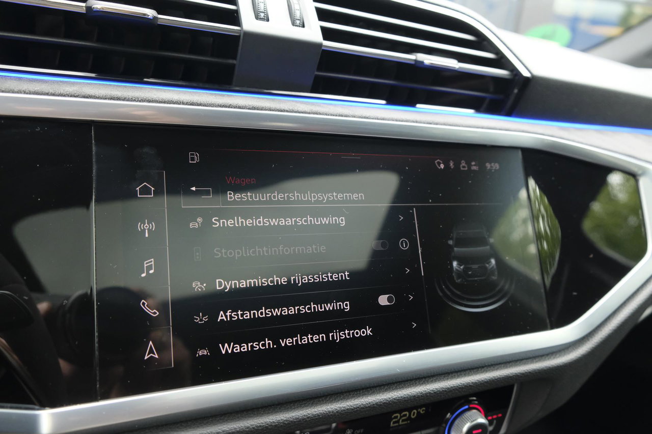 Audi RSQ3