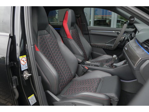 Audi RSQ3 Sportback TFSI 400pk Panoramadak Sonos Trekhaak 21" LMV BOMVOL Rode stiksels Carbon