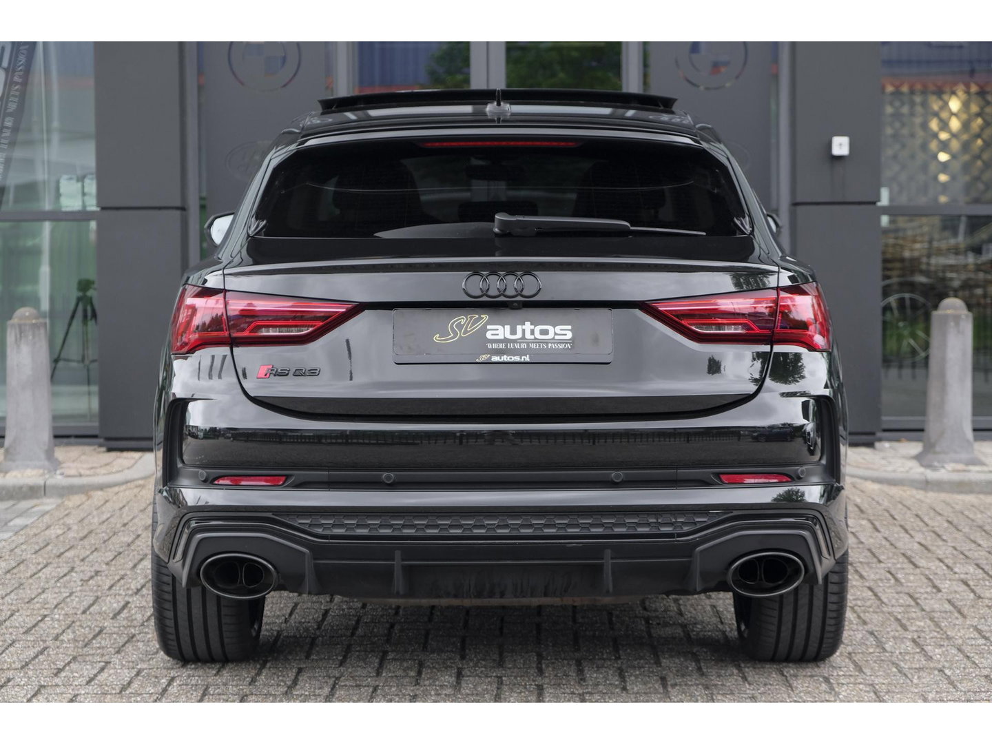 Audi RSQ3 Sportback TFSI 400pk Panoramadak Sonos Trekhaak 21" LMV BOMVOL Rode stiksels Carbon