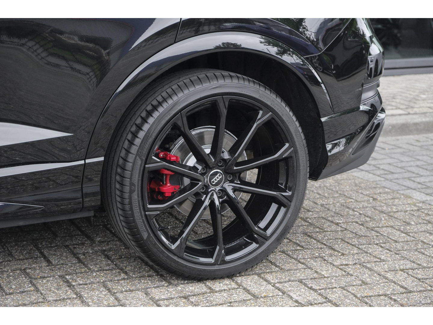 Audi RSQ3 Sportback TFSI 400pk Panoramadak Sonos Trekhaak 21" LMV BOMVOL Rode stiksels Carbon