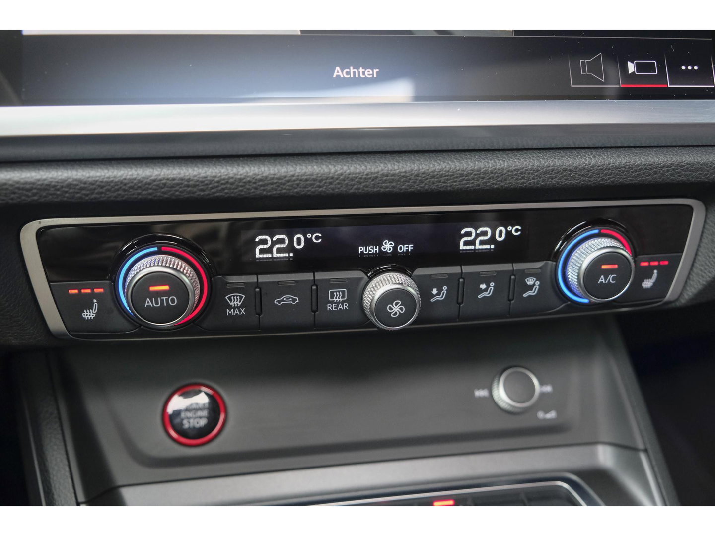 Audi RSQ3 Sportback TFSI 400pk Panoramadak Sonos Trekhaak 21" LMV BOMVOL Rode stiksels Carbon