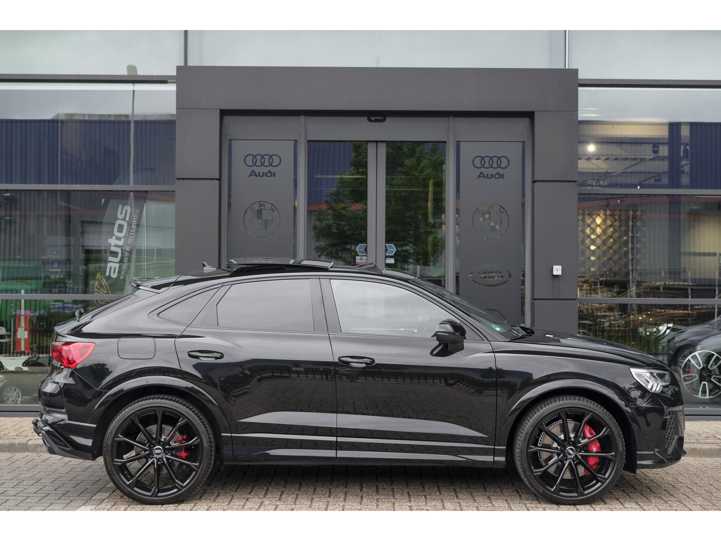Audi RSQ3 Sportback TFSI 400pk Panoramadak Sonos Trekhaak 21" LMV BOMVOL Rode stiksels Carbon