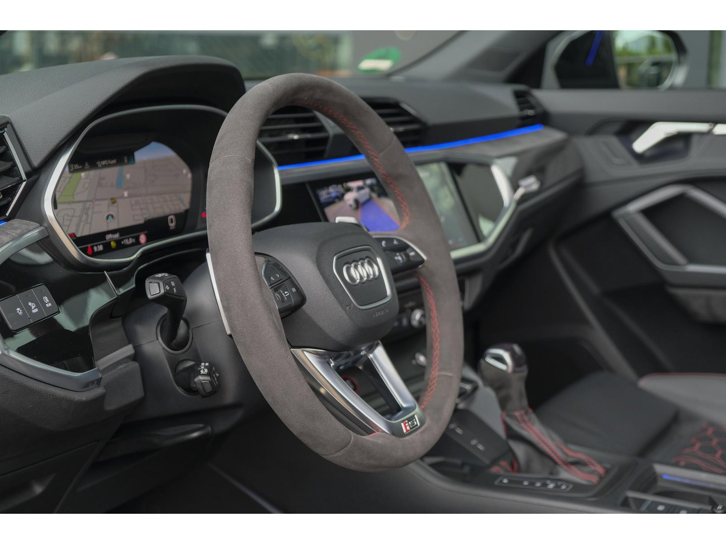 Audi RSQ3 Sportback TFSI 400pk Panoramadak Sonos Trekhaak 21" LMV BOMVOL Rode stiksels Carbon