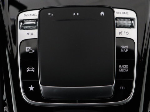 Mercedes-Benz A-Klasse AMG 35 4Matic Night | Panoramadak | Carplay | Widescreen | Stoelverwarming | Burmester | 360 camera | Sfeerverlichting | Leder/Alcantara | Navigatie
