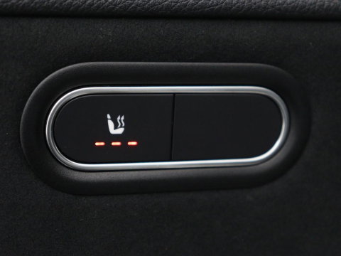 Mercedes-Benz A-Klasse AMG 35 4Matic Night | Panoramadak | Carplay | Widescreen | Stoelverwarming | Burmester | 360 camera | Sfeerverlichting | Leder/Alcantara | Navigatie