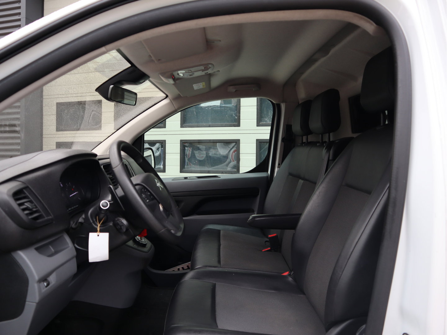 Citroën Jumpy 2.0 BlueHDI 123pk Automaat - L2 Lang - Trekhaak - Cruise - Navi