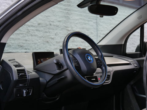 BMW i3 42kWh/ WARMTEPOMP/ CAMERA/ PDC V+A/ DAB/ SOH 87%
