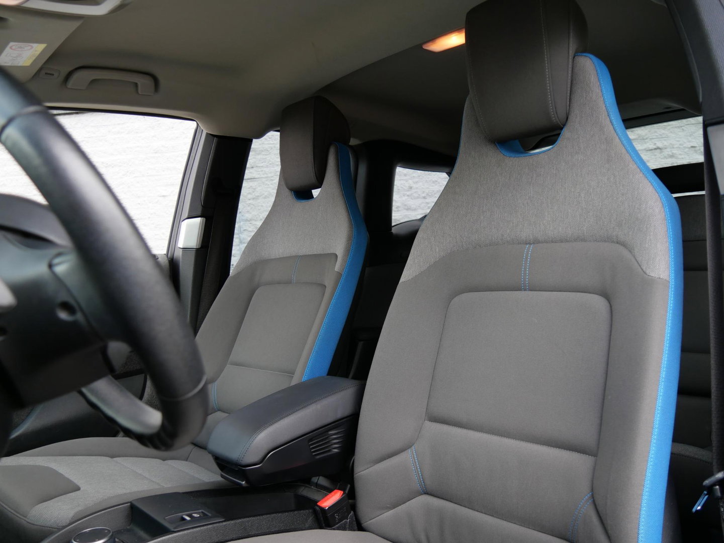 BMW i3 42kWh/ WARMTEPOMP/ CAMERA/ PDC V+A/ DAB/ SOH 87%