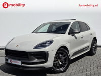 Porsche Macan - 2.0 T Sport Chrono Trekhaak Panoramadak Luchtvering BOSE NL Dealer Auto! | Adaptieve Sportstoelen Memory | Achteruitrijcamera | Apple CarPlay | Stoelverwarming