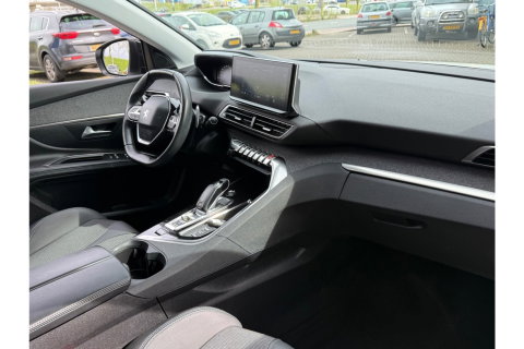 Peugeot 3008 1.2 PURETECH ALLUREPACK AUTOMAAT 130PK AIRCO NAVI PDC-CAMERA.