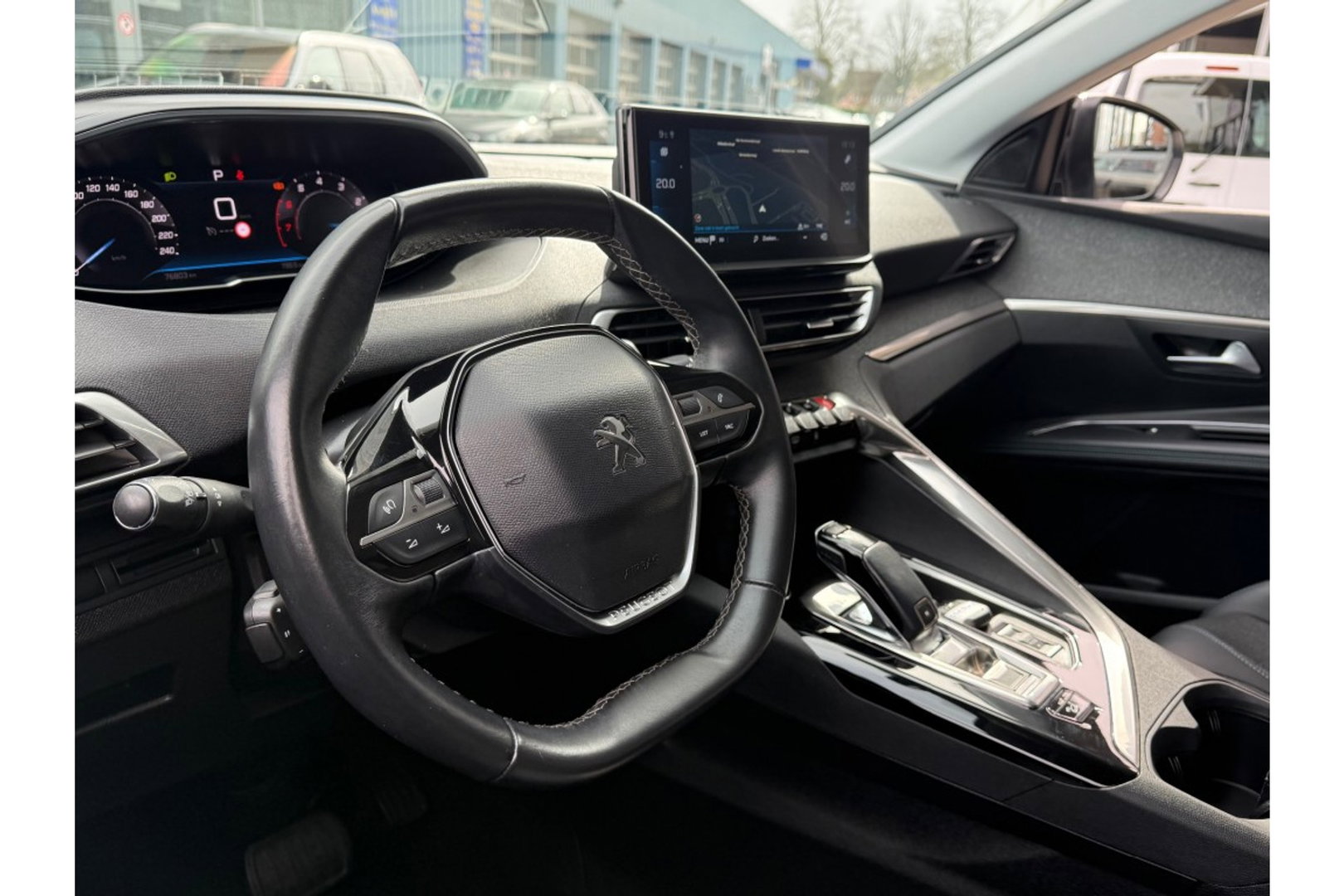 Peugeot 3008 1.2 PURETECH ALLUREPACK AUTOMAAT 130PK AIRCO NAVI PDC-CAMERA.
