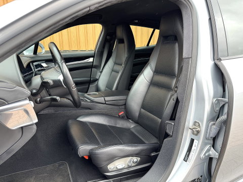 Porsche Panamera 4.8 Turbo | Facelift! | Origineel Nederlands | 520 PK! | Luchtvering | Apple Carplay | Android Auto | 20" Lichtmetaal | Leder | 360° Camera | Bose | Memory Stoelen |