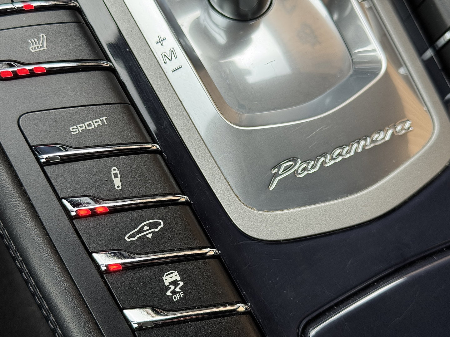 Porsche Panamera 4.8 Turbo | Facelift! | Origineel Nederlands | 520 PK! | Luchtvering | Apple Carplay | Android Auto | 20" Lichtmetaal | Leder | 360° Camera | Bose | Memory Stoelen |