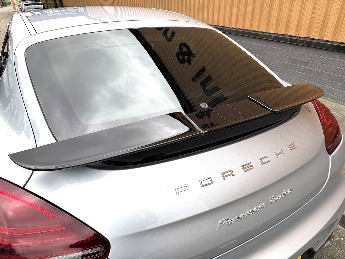 Porsche Panamera 4.8 Turbo | Facelift! | Origineel Nederlands | 520 PK! | Luchtvering | Apple Carplay | Android Auto | 20" Lichtmetaal | Leder | 360° Camera | Bose | Memory Stoelen |
