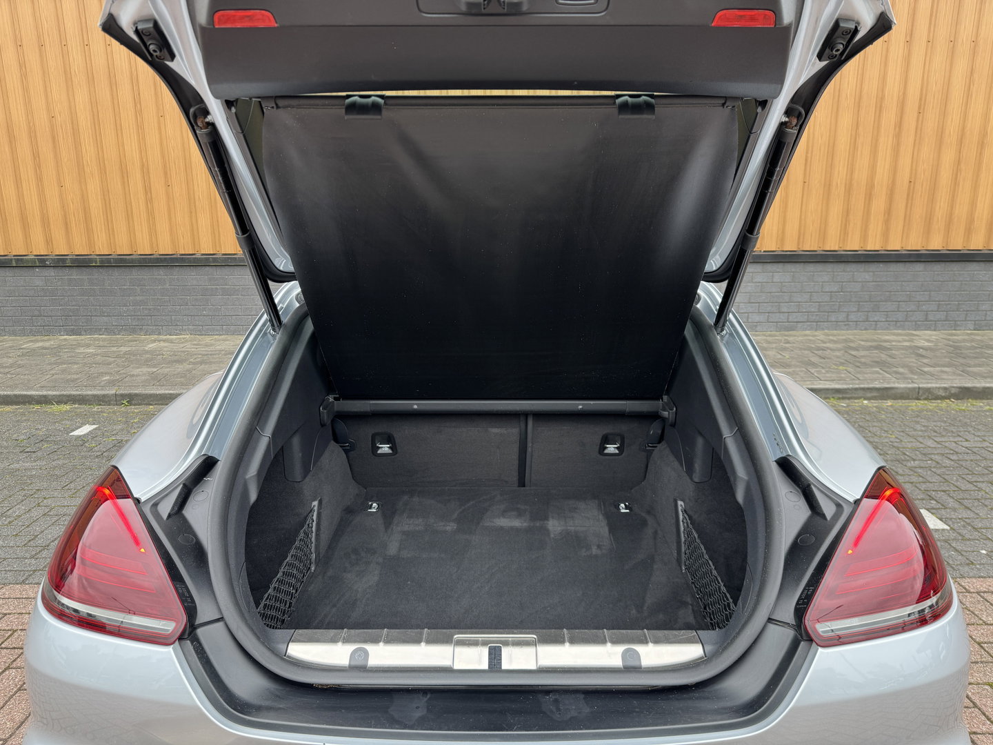 Porsche Panamera 4.8 Turbo | Facelift! | Origineel Nederlands | 520 PK! | Luchtvering | Apple Carplay | Android Auto | 20" Lichtmetaal | Leder | 360° Camera | Bose | Memory Stoelen |