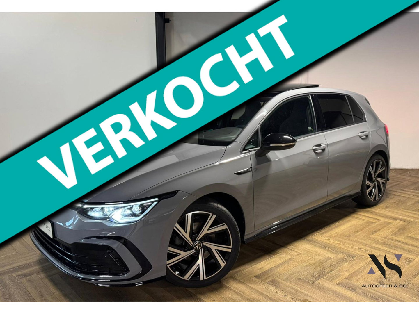 Volkswagen Golf 1.5 eTSI R-Line PANO KEYLESS CAM