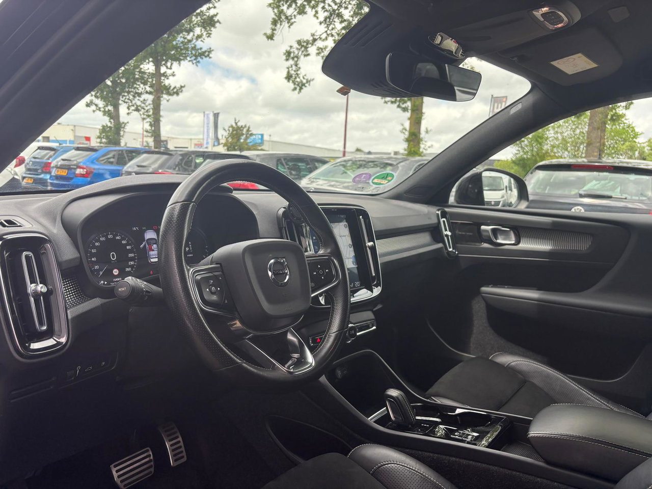 Volvo XC40