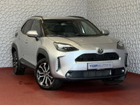 Toyota Yaris Cross - 1.5 HYBRID DYNAMIC STOEL/STUUR VERW. 17''LMV KEYLESS CAMERA LED ZWARTE HEMEL ✅ Top Auto's Wijchen , Al 30 Jaar verkoop van Toyota , Type's Launch / Executive / Dynamic / First Edition / Business / Zowel Phev / Hev / Benzine / met fabrieksgarantie ✅