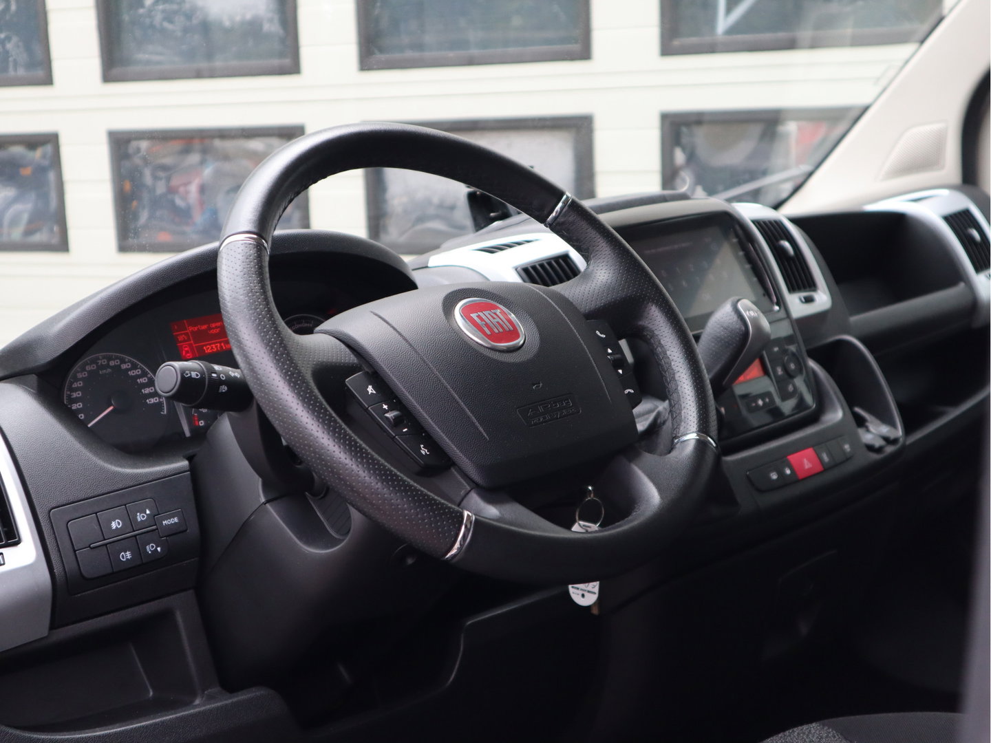 Fiat E-Ducato 3.5T L3H2 Maxi 47 kWh - Snelladen - Camera - Cruise - Clima