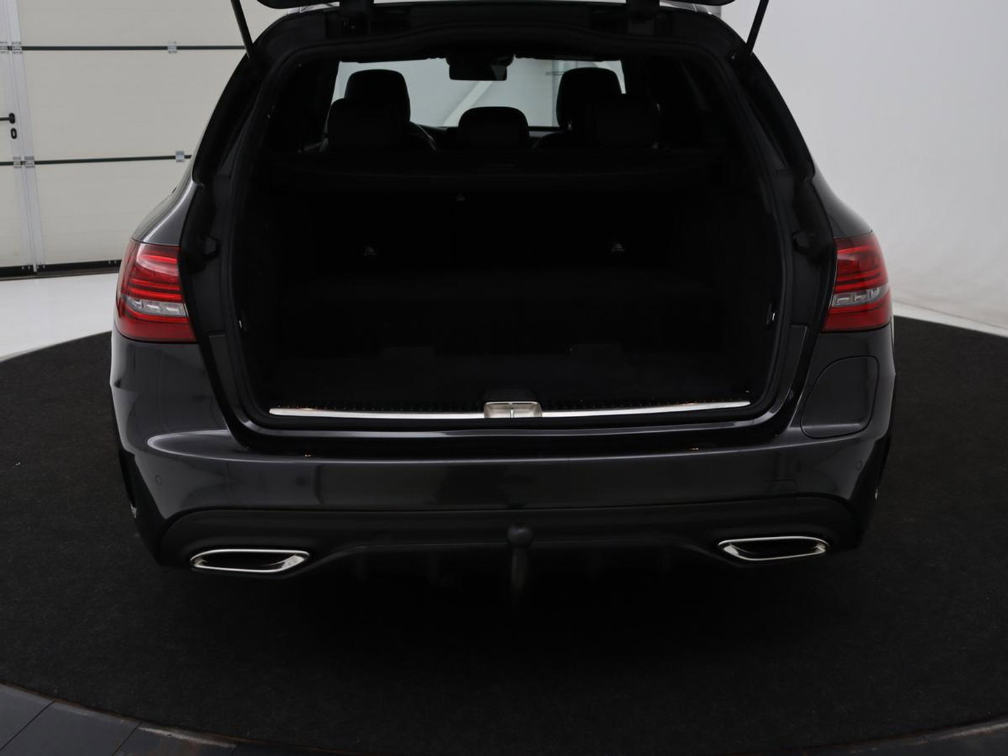 Mercedes-Benz C-Klasse Estate 300 e AMG Limited Edition | SOH 84.9% | Virtual | Trekhaak | 360 Camera | Navi | Carplay | Sportstoelen | Climate Control | Cruise Control | Elec. Kofferklep