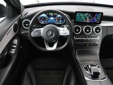 Mercedes-Benz C-Klasse Estate 300 e AMG Limited Edition | SOH 84.9% | Virtual | Trekhaak | 360 Camera | Navi | Carplay | Sportstoelen | Climate Control | Cruise Control | Elec. Kofferklep