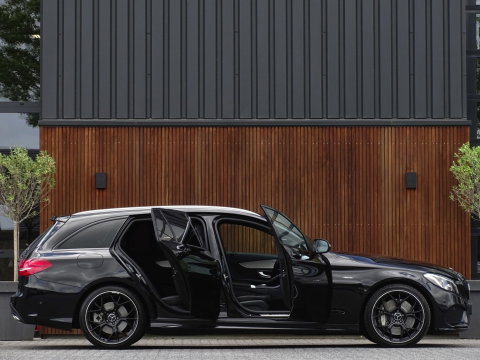 Mercedes-Benz C-Klasse Estate 450 367PK V6 AMG 4-MATIC / Burmester / Alcanatara / Distronic /
