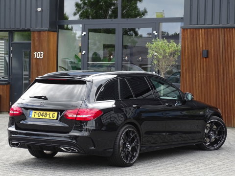 Mercedes-Benz C-Klasse Estate 450 367PK V6 AMG 4-MATIC / Burmester / Alcanatara / Distronic /