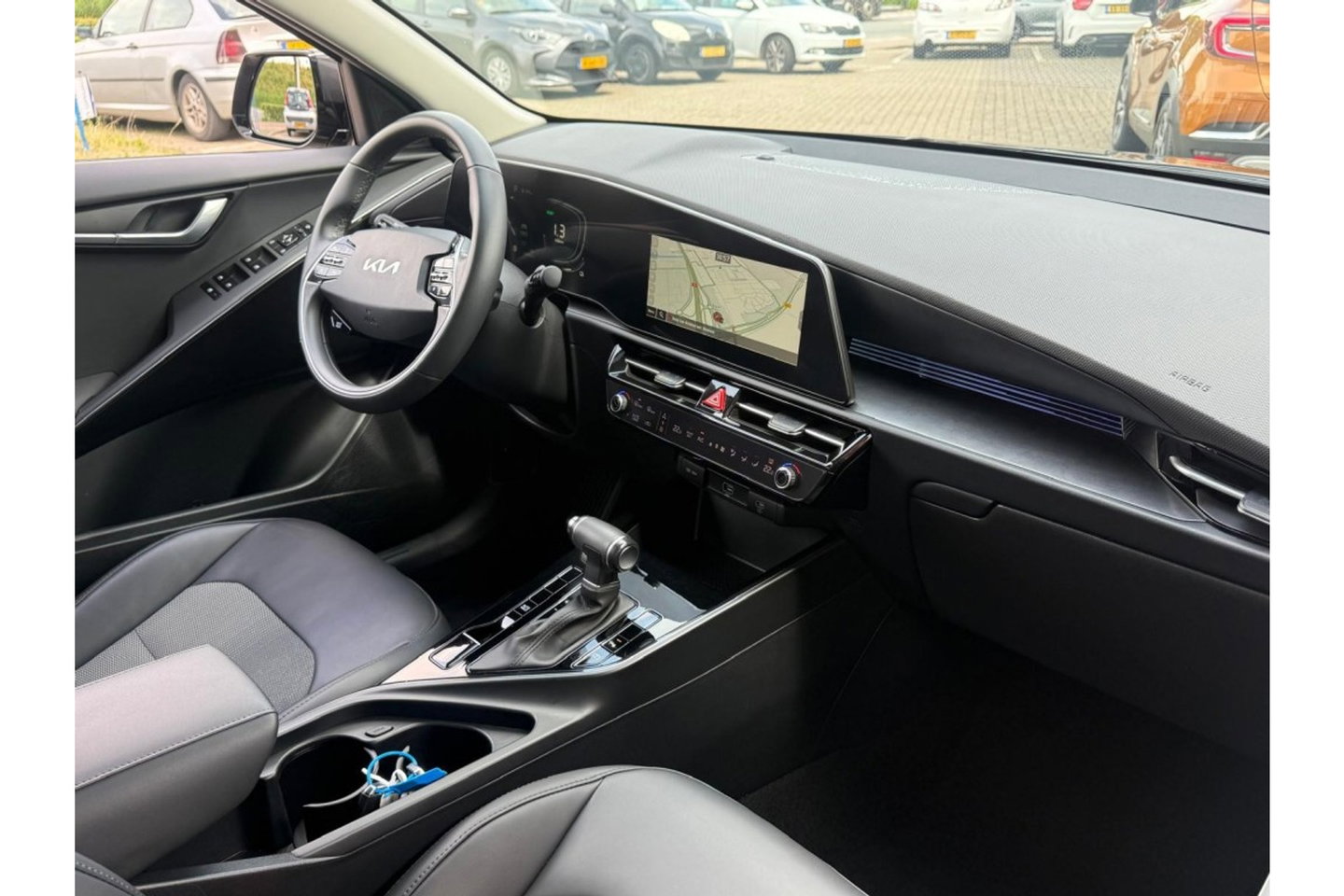 Kia Niro 1.6 GDI HEV DYNAM PLUS AUTOMAAT NAVI LMV PDC-CAMERA