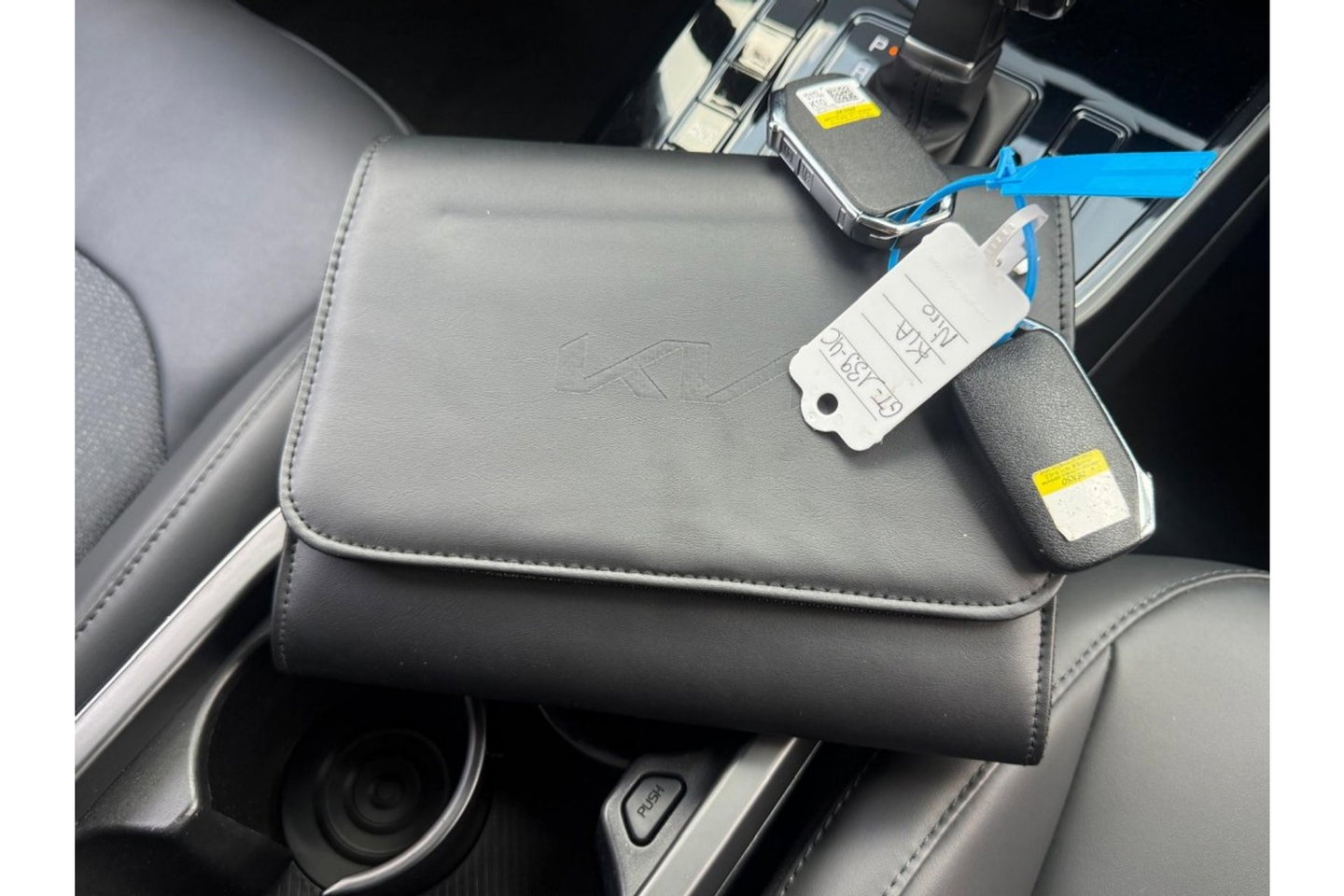 Kia Niro 1.6 GDI HEV DYNAM PLUS AUTOMAAT NAVI LMV PDC-CAMERA