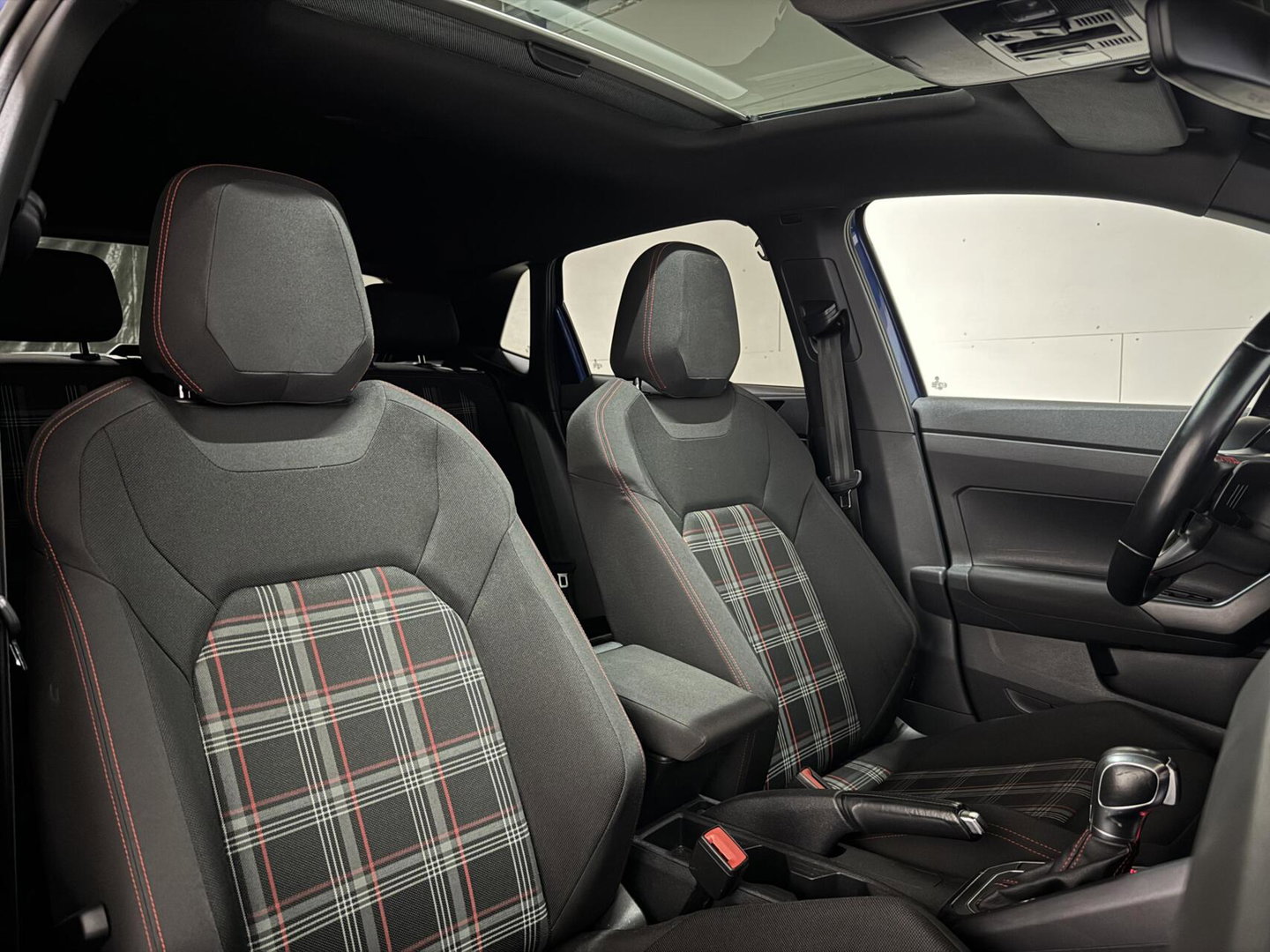 Volkswagen Polo 2.0 TSI GTI Pano Virtual Beats Carplay Camera