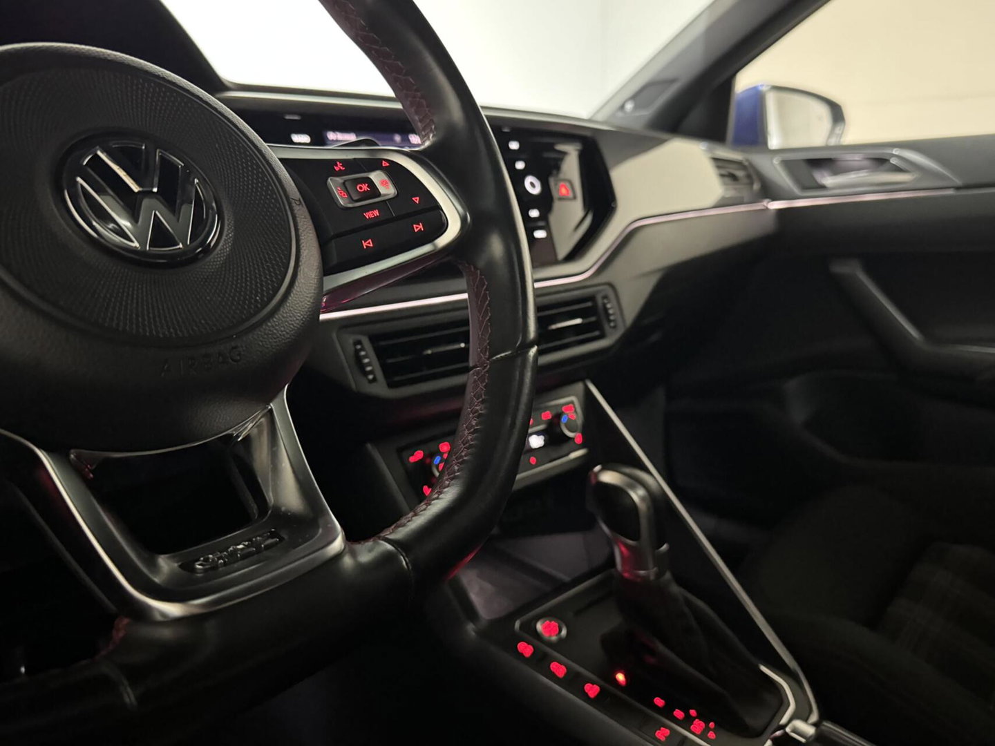 Volkswagen Polo 2.0 TSI GTI Pano Virtual Beats Carplay Camera