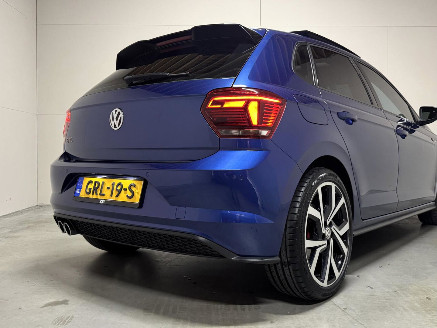Volkswagen Polo 2.0 TSI GTI Pano Virtual Beats Carplay Camera
