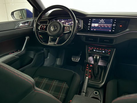 Volkswagen Polo 2.0 TSI GTI Pano Virtual Beats Carplay Camera