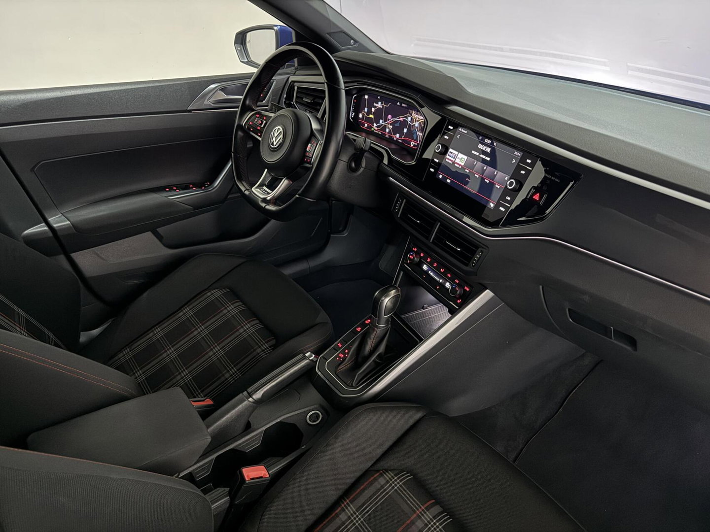 Volkswagen Polo 2.0 TSI GTI Pano Virtual Beats Carplay Camera
