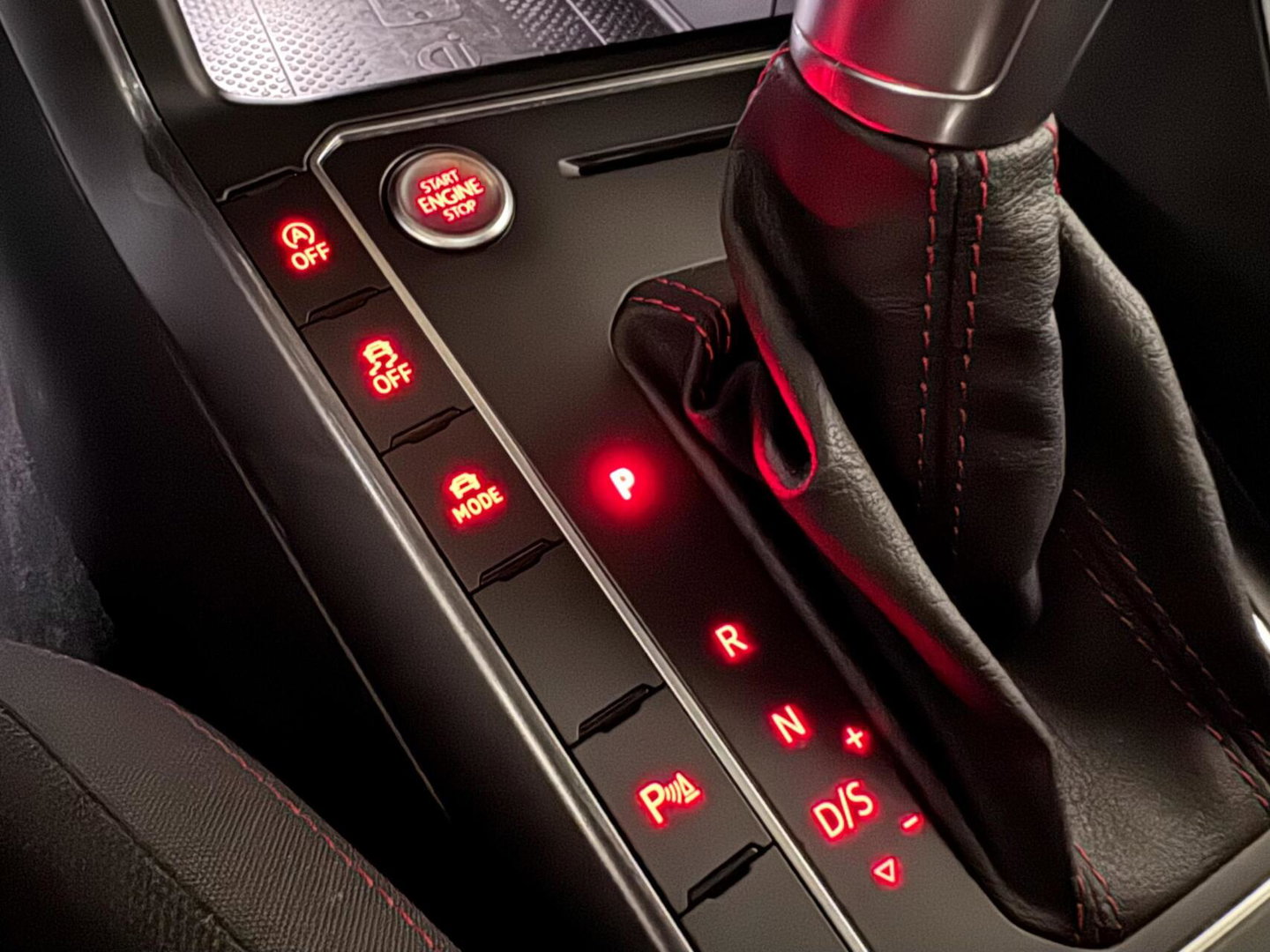 Volkswagen Polo 2.0 TSI GTI Pano Virtual Beats Carplay Camera