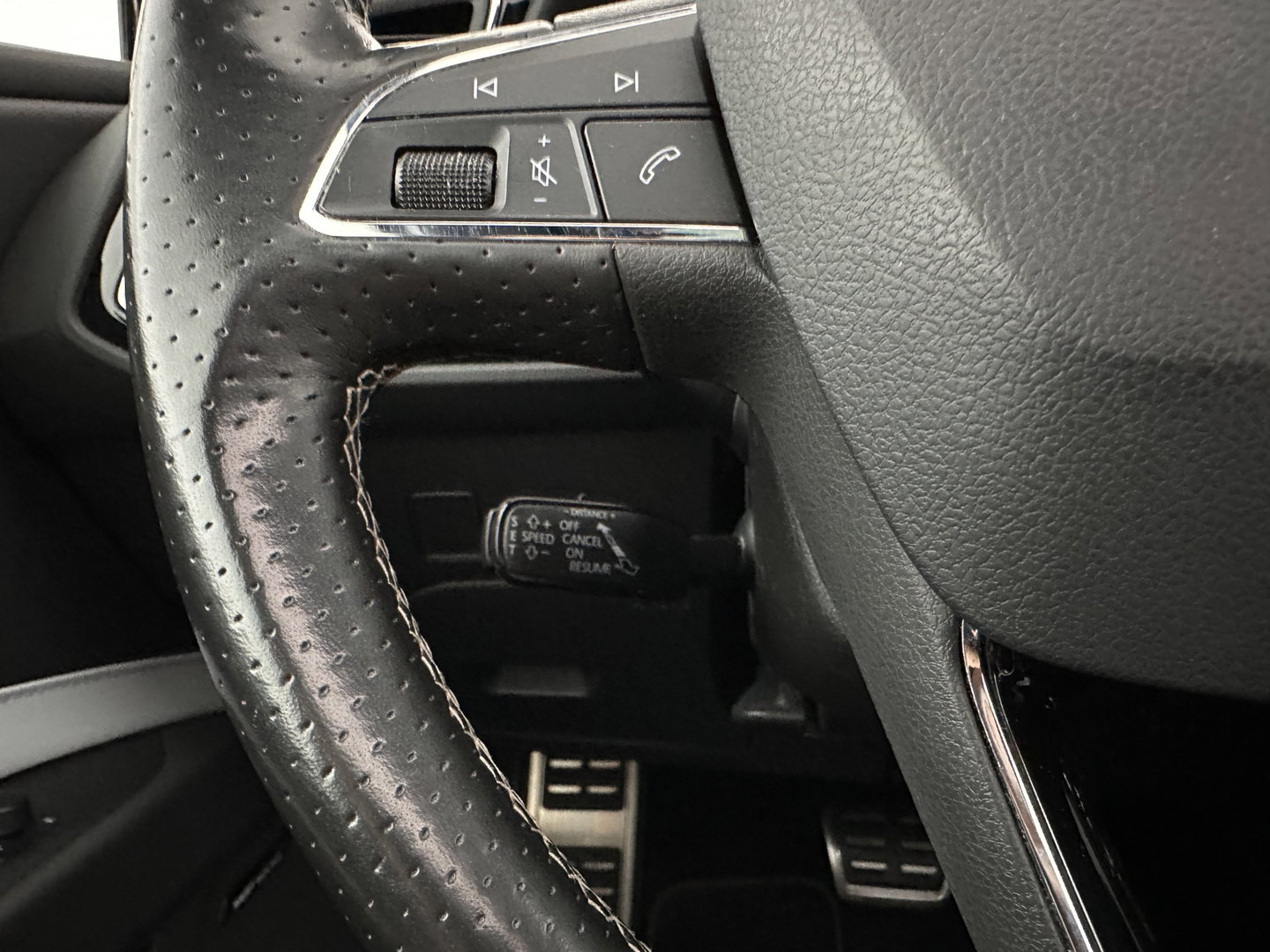 SEAT Leon SC 2.0 TSI Cupra 290 Aut. *PANO | LEATHER-MICROFIBRE | FULL-LED | ADAPTIVE-CRUISE | HEATED-SPORTSEATS | SEAT-SOUND | CAMERA | PRIVACY-GLASS | SHIFTss9rPADDLES | DAB+ | ECC | PDC | 19''ALU*