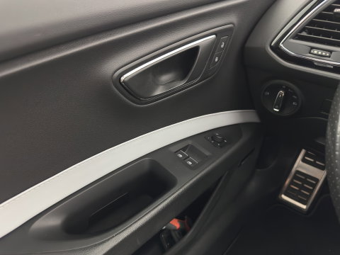 SEAT Leon SC 2.0 TSI Cupra 290 Aut. *PANO | LEATHER-MICROFIBRE | FULL-LED | ADAPTIVE-CRUISE | HEATED-SPORTSEATS | SEAT-SOUND | CAMERA | PRIVACY-GLASS | SHIFTss9rPADDLES | DAB+ | ECC | PDC | 19''ALU*