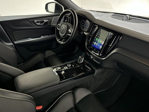 Volvo V60 2.0 T8 Recharge AWD R-Design Pano B&W 360° Memory Trekh.