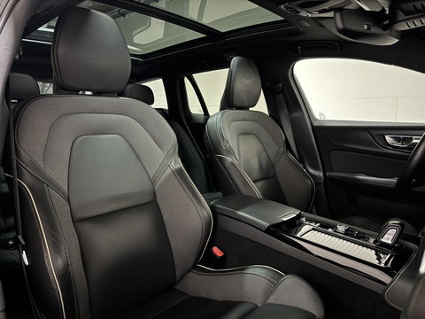 Volvo V60 2.0 T8 Recharge AWD R-Design Pano B&W 360° Memory Trekh.