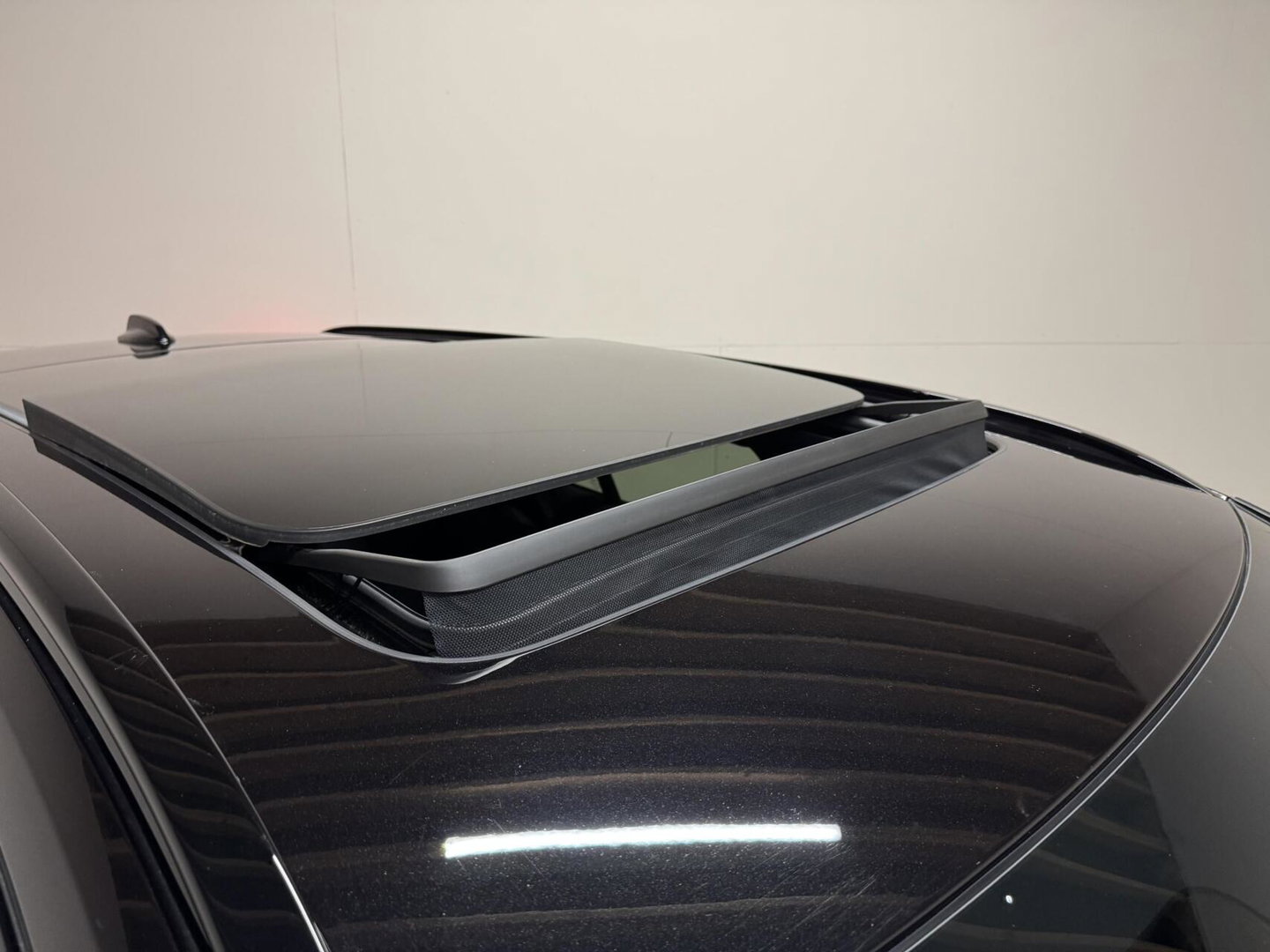 Volvo V60 2.0 T8 Recharge AWD R-Design Pano B&W 360° Memory Trekh.
