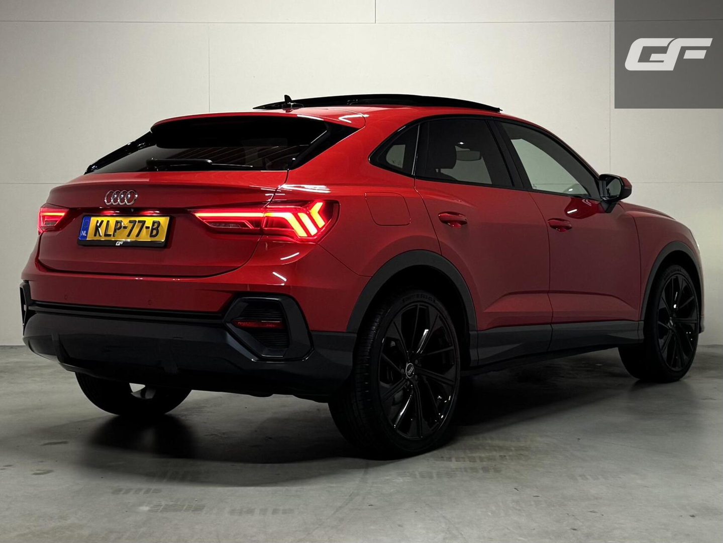 Audi Q3 35 TFSI S-Line Black Edition Pano B&O Leer Camera ACC