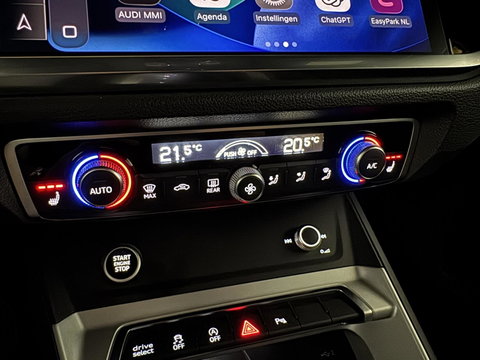 Audi Q3 35 TFSI S-Line Black Edition Pano B&O Leer Camera ACC