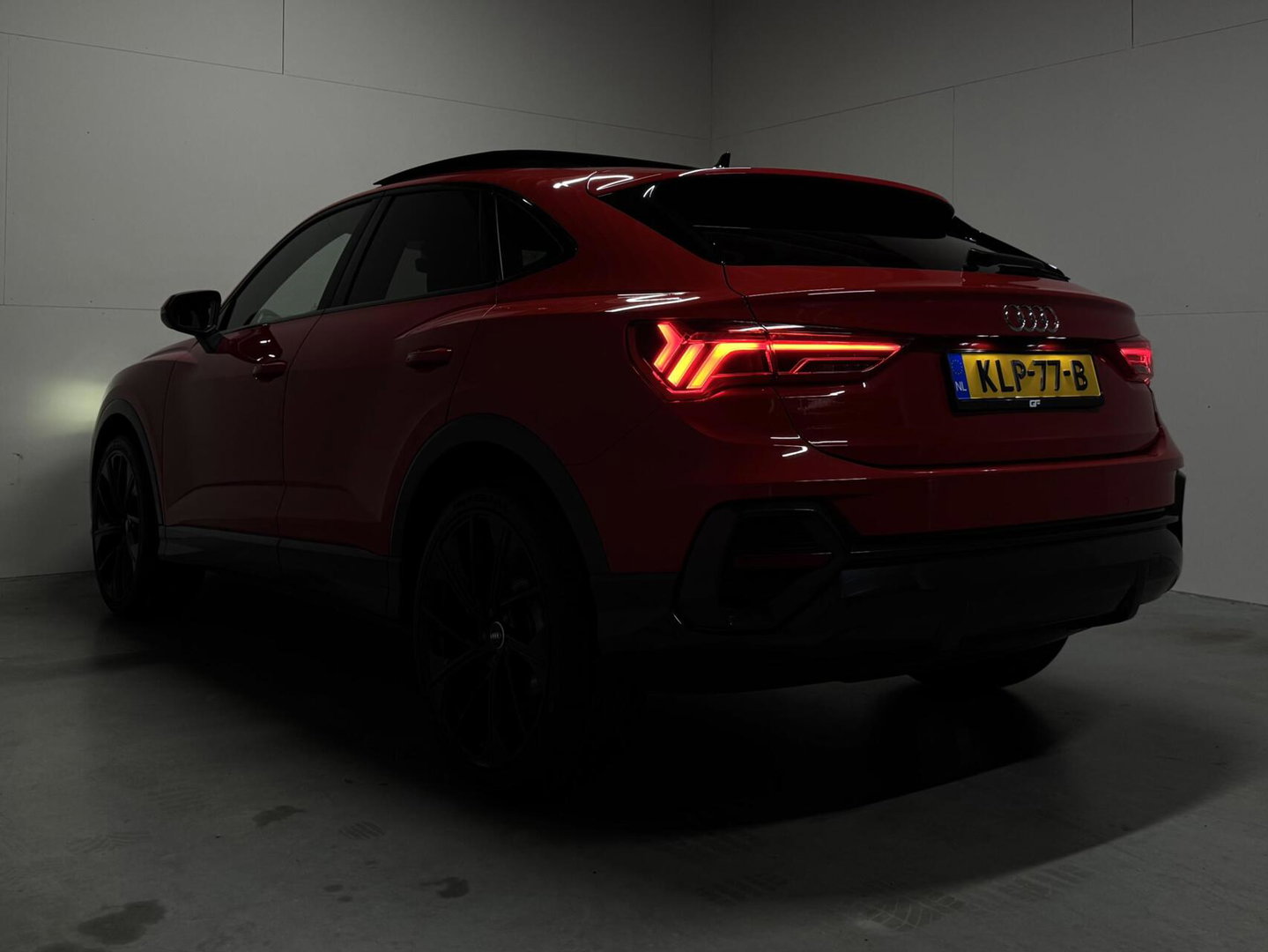 Audi Q3 35 TFSI S-Line Black Edition Pano B&O Leer Camera ACC
