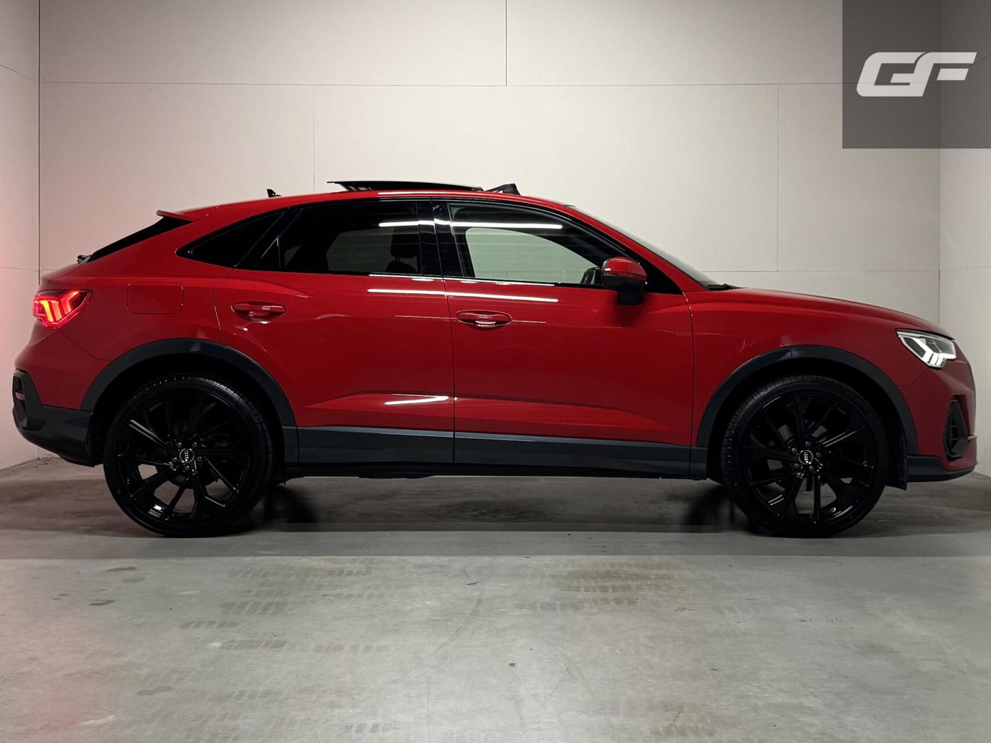 Audi Q3 35 TFSI S-Line Black Edition Pano B&O Leer Camera ACC