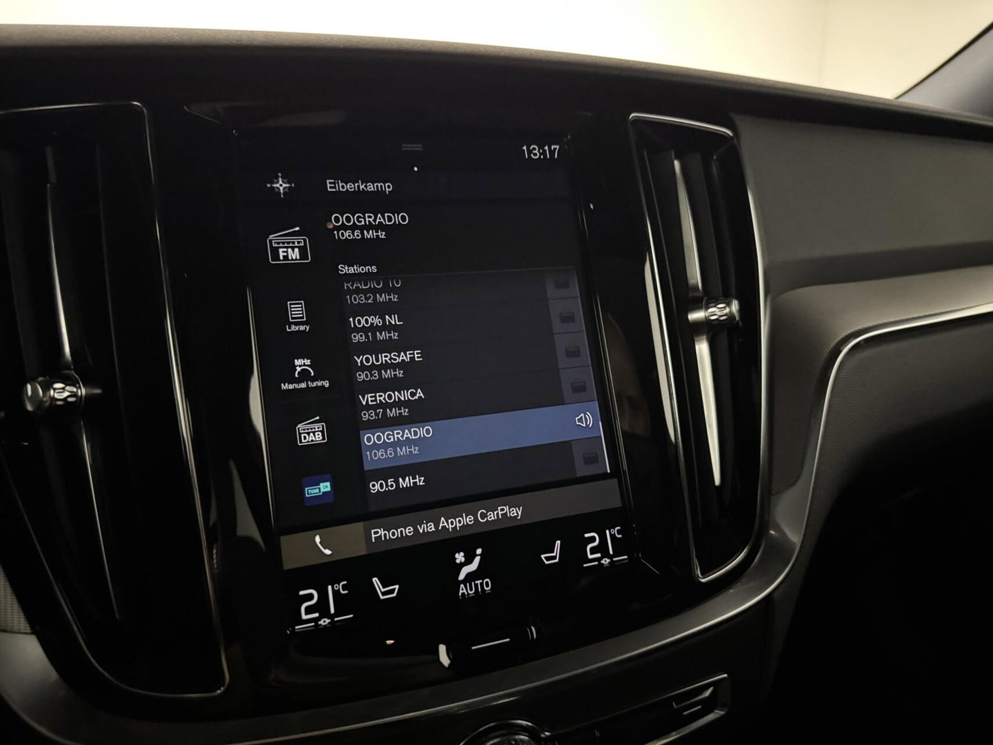 Volvo V60 2.0 T8 Recharge AWD R-Design Pano B&W 360° Memory Trekh.
