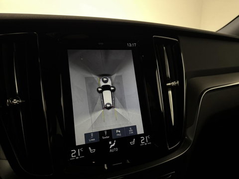 Volvo V60 2.0 T8 Recharge AWD R-Design Pano B&W 360° Memory Trekh.