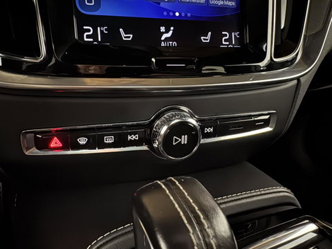 Volvo V60 2.0 T8 Recharge AWD R-Design Pano B&W 360° Memory Trekh.