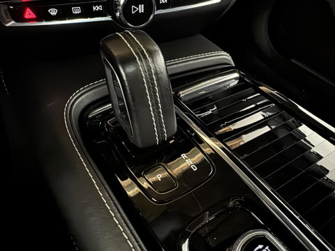 Volvo V60 2.0 T8 Recharge AWD R-Design Pano B&W 360° Memory Trekh.