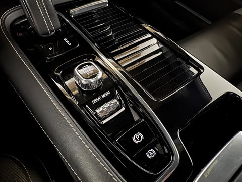 Volvo V60 2.0 T8 Recharge AWD R-Design Pano B&W 360° Memory Trekh.